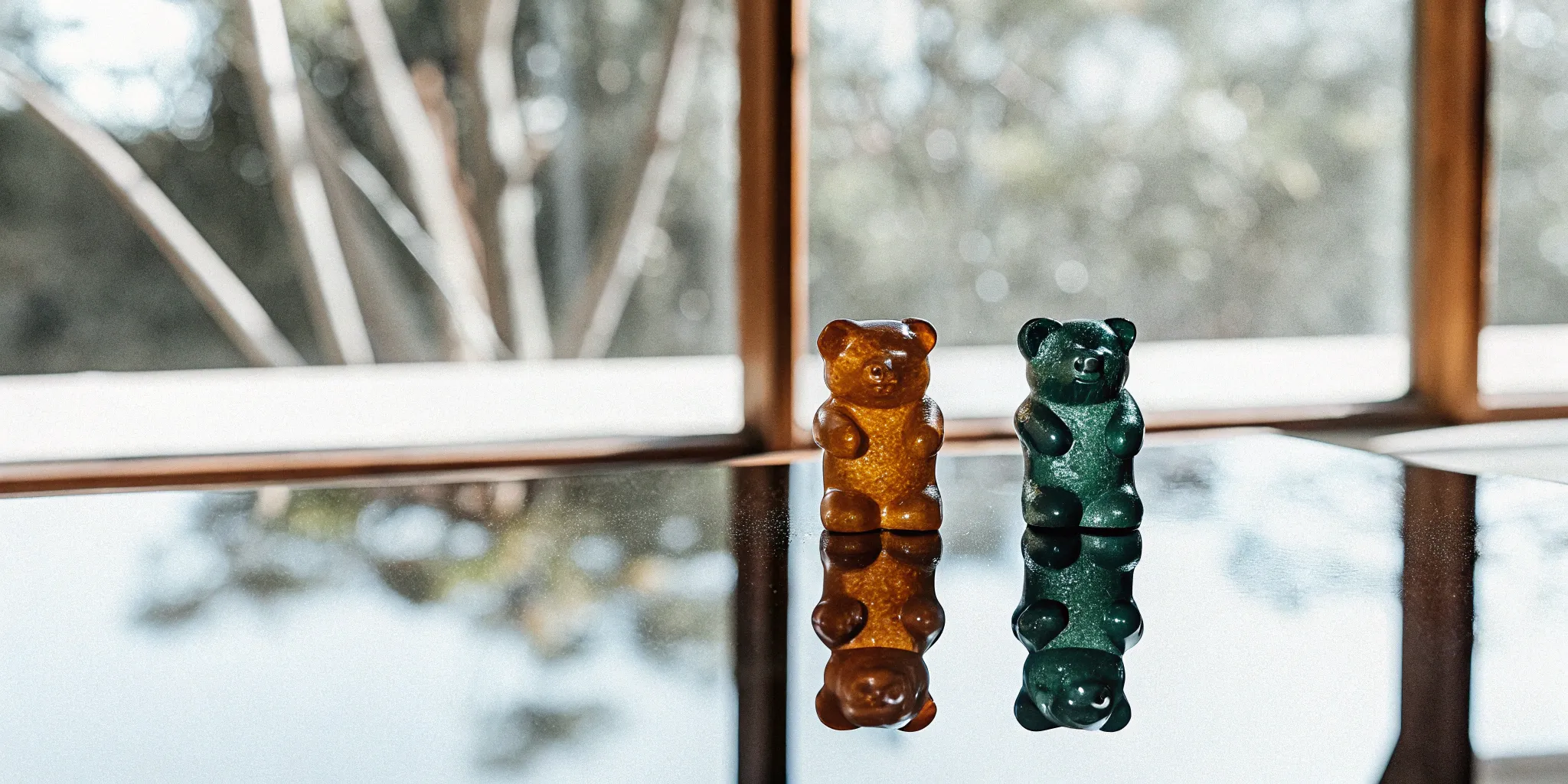 Amber and green delta 8 and delta 9 gummies.