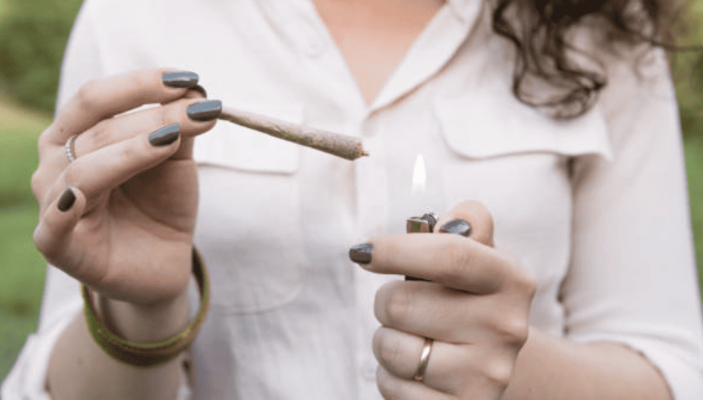 HOW TO USE DELTA 8 PRE ROLL?